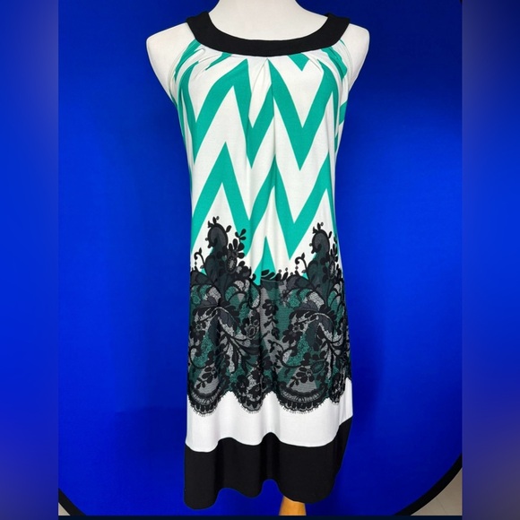EnFocusStudio Dress - Picture 1 of 3